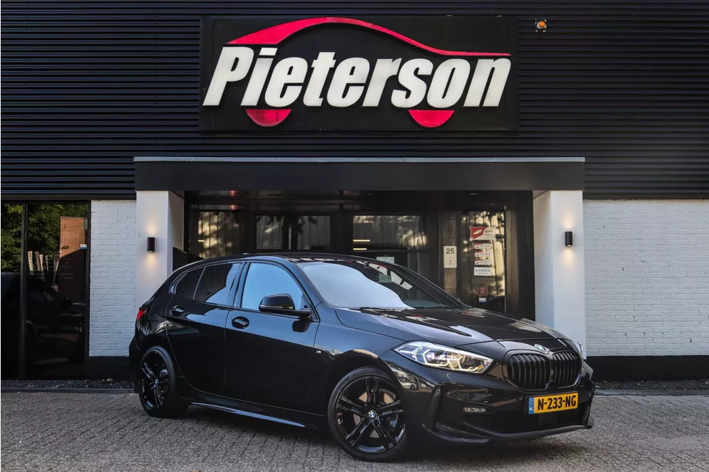 BMW 1-serie 118i M-Pakket BTW XENON SFEER VIRTUAL KEYLESS