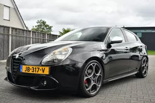 Alfa Romeo Giulietta 1.4 Turbo 200PK QV Uitvoering|Leder|19"
