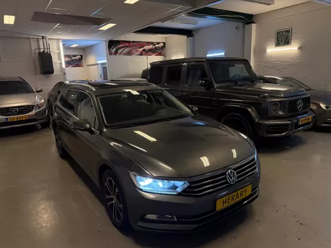 Volkswagen Passat Variant 2.0 TDI Pano DSG 150PS Navi BJ-16 EURO-6