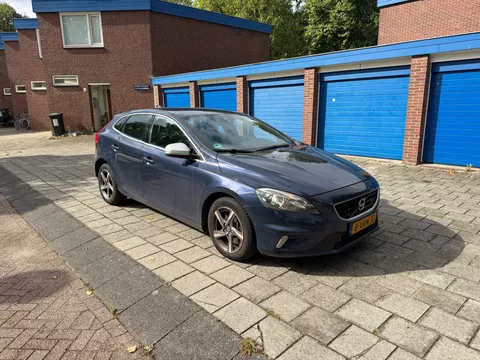 Volvo V40 2.0 D4 R-Design 140kw Business EURO 6 Alcantara