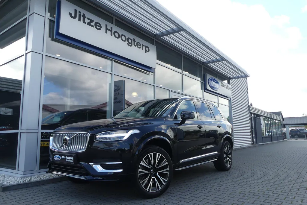 Volvo XC90 2.0 T8 Recharge AWD Ultimate Bright ELEKT. TREKHAAK, PANO, 360&deg; CAMERA, MEMORY 2X, HUD, WINTER PACK, ADAPT. CRUISE, CLIMA, NAVI, PDC V&amp;A, APPLE CARPLAY/ANDROID AUTO, BLIS, KEYLESS, HARMAN KARDON, ELEKT. ACHTERKLEP, ELEKT. STOELEN, 42.454KM