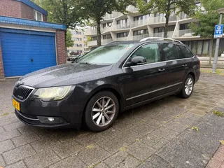 Skoda Superb Combi 1.6 TDI Champs Elysees