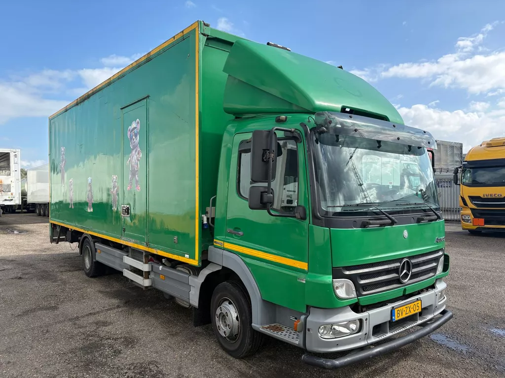 Mercedes-Benz Atego 1018 euro 5 , low mileage, LBW,Hartholz, hard wooden floor