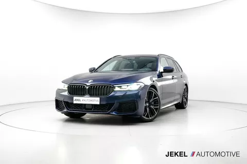 BMW 5-serie Touring 540d xDrive M-Sport Stoelventilatie, Panoramadak, H/K Geluidsinstallatie, Active steering, Key less Entry, Apple carPlay, Camera, Stoelverw. V+A