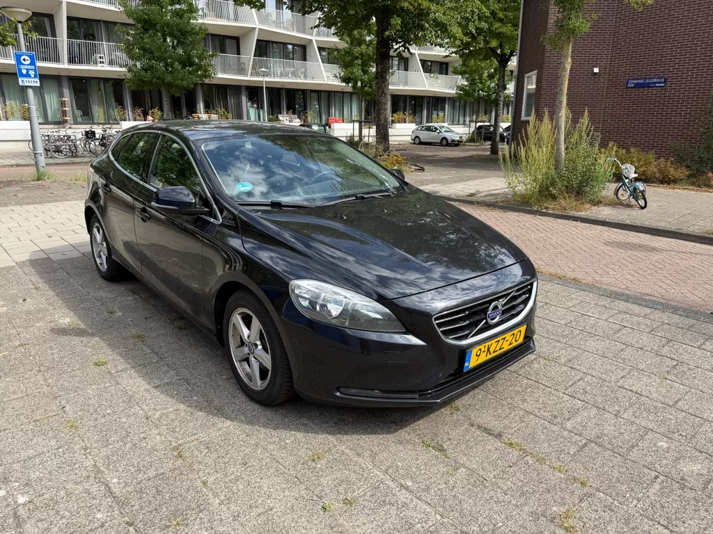 Volvo V40 1.6 D2 Momentum NW APK Panorama Cruise Trekhaak
