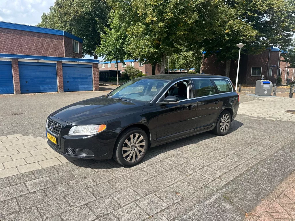 Volvo V70 1.6 T4 Automaat Limited Edition Leder Cruise NAVI