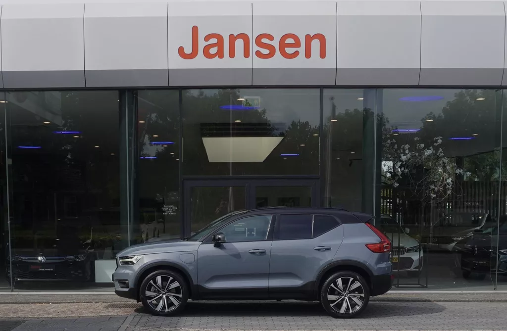Volvo XC40 1.5 T5 Recharge R-Design | Pano | ACC | Trekhaak | Carplay | 360 Camera | Harman/Kardon | 20&quot;