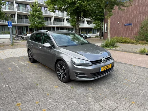 Volkswagen Golf Variant 1.2 TSI Highline PDC Cruise NAVI