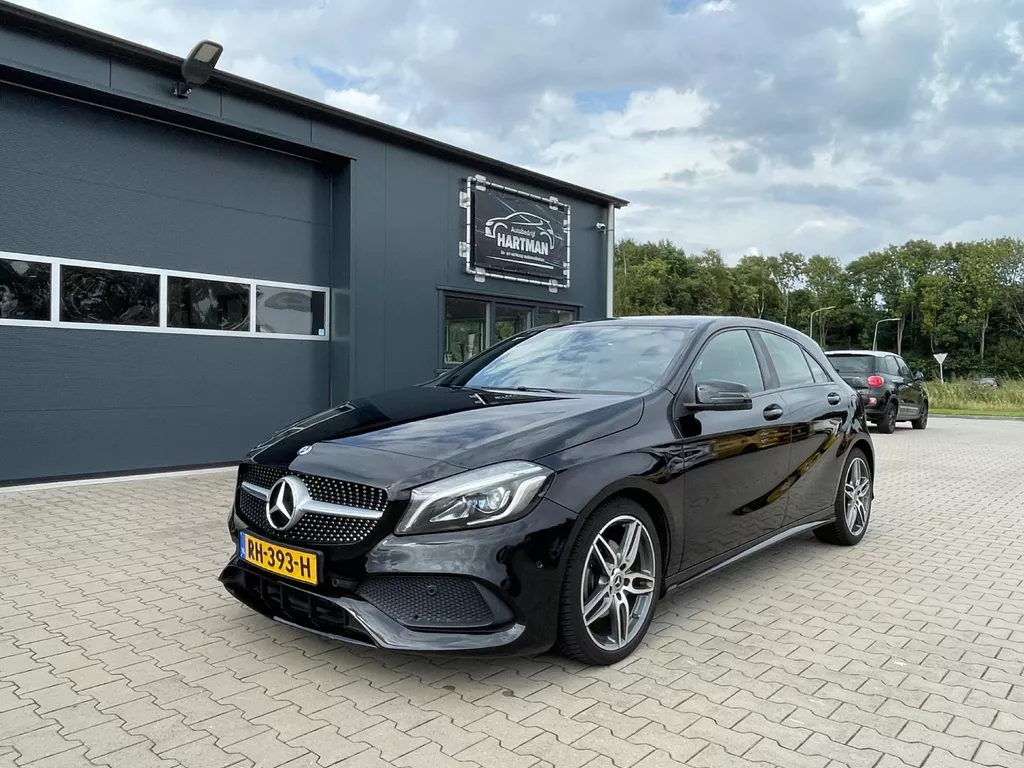 Mercedes-Benz A-klasse 180 Business Solution AMG Upgrade Edition