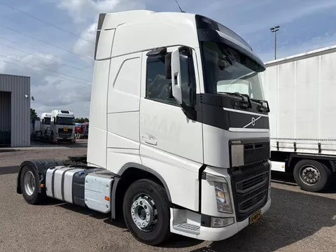 Volvo FH 460 I parc cool / TUV April 2026 / 2x Tank, 80 tyres. Nice