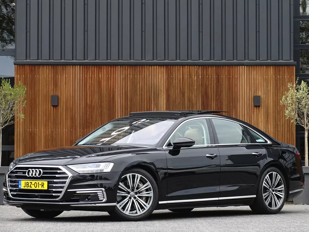 Audi A8 60 TFSIe 449PK V6 / B&amp;O / Alcantara / Massage / TV / Matrix