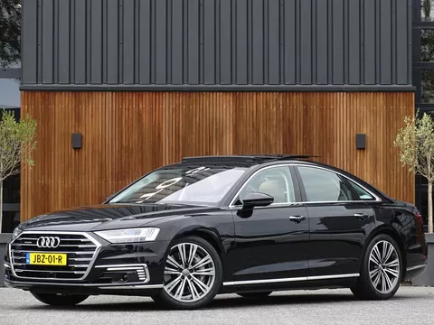 Audi A8 60 TFSIe 449PK V6 / B&amp;O / Alcantara / Massage / TV / Matrix