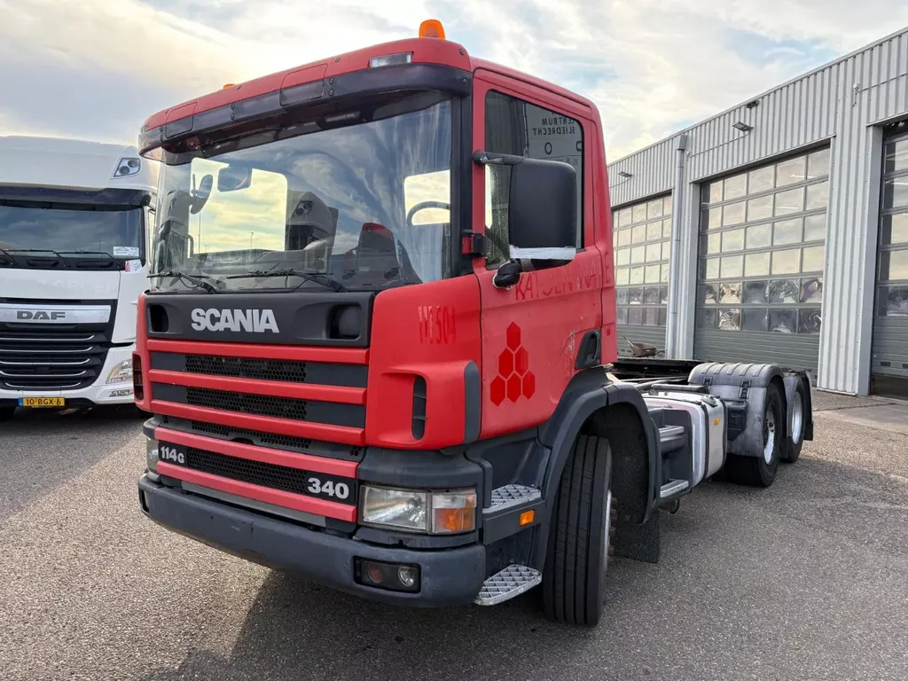 Scania 6 x 2 hubreduction, manual steel suspension, kompressor, klima , 70 % good tyres