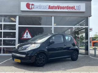 Peugeot 107 1.0-12V XR