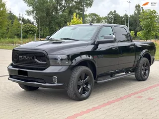 Dodge Ram 1500 CLASSIC 5.7 HEMI V8 BLACK EIDITON CUSTOM!!