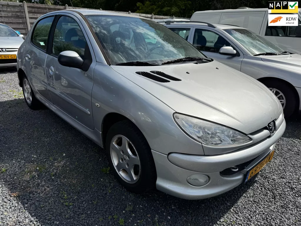Peugeot 206 1.4 5-DRS Air-line 3 AIRCO LMV *ZIJSCHADE RECHTS*