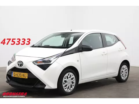 Toyota Aygo 1.0 VVT-i x-play limited Airco Bluetooth Cruise Camera 74.091 km!
