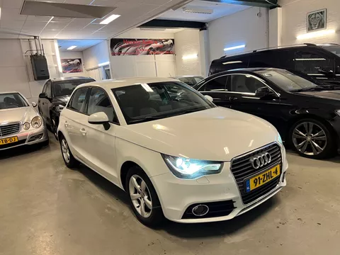 Audi A1 Sportback 1.6 TDI S-LINE 5-DOORS NAVI CLIMA