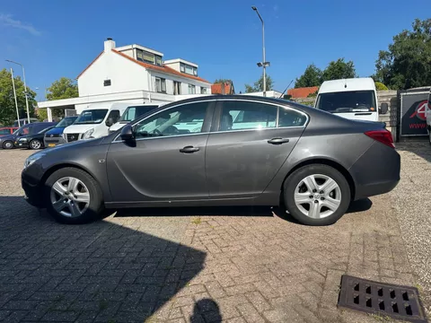 Opel Insignia 1.8,103kw/140pk,Edition,6-Bak: 3495,-