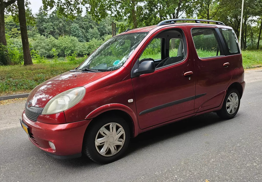 Toyota Yaris Verso 1.3-16V VVT-i Sol Automaat Airco