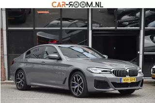 BMW 5-serie 545e xDrive High Executive M Sport Pano HUD Camera Stuurvw