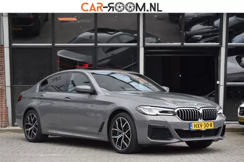 BMW 5-serie 545e xDrive High Executive M Sport Pano HUD Camera Stuurvw