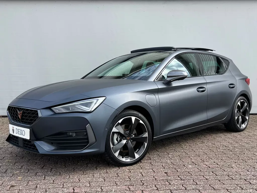 CUPRA Leon 1.4 e-Hybrid | VZ Copper Edition! | Panoramadak | Matrix | DCC | VOL!