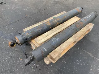 Diverse HYDRAULISCHE CILINDERS