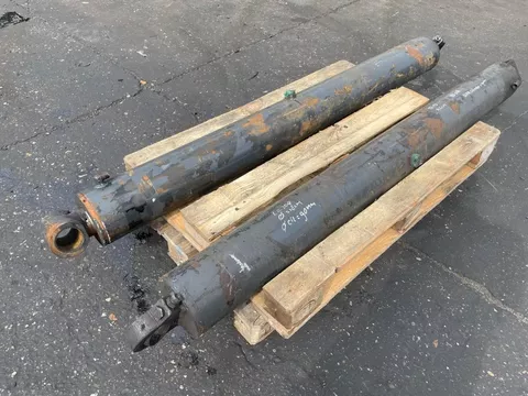 Diverse HYDRAULISCHE CILINDERS