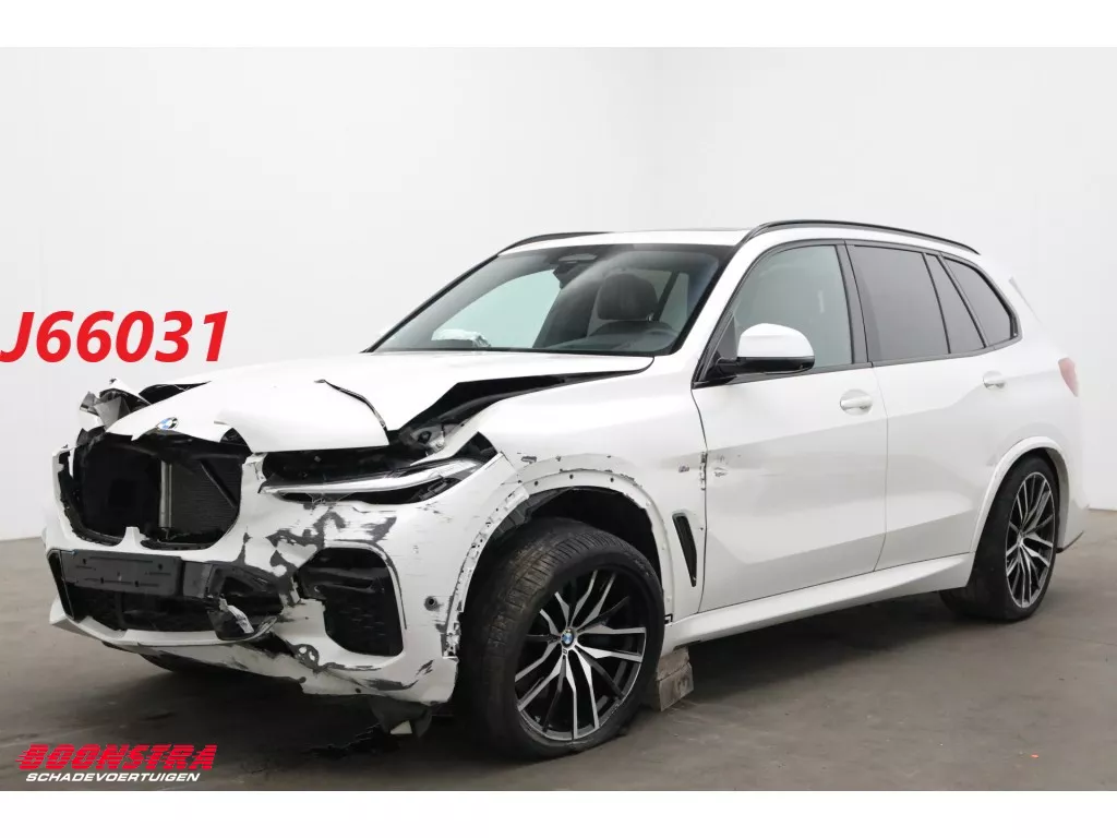 BMW X5 xDrive30d M-Sport Pano Memory HUD ACC H/K Lucht 360&deg;