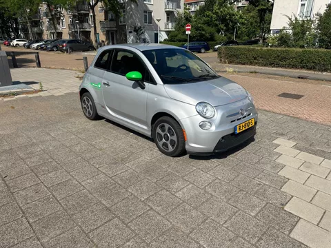 Fiat 500 E 24kwh Silver Metallic Black Leather NW APK