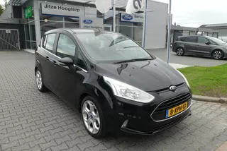 Ford B-Max 1.0 EcoBoost Titanium CRUISE, CLIMA, NAVI, VERWARMDE VOORRUIT, CAMERA, TREKHAAK, 97.665KM