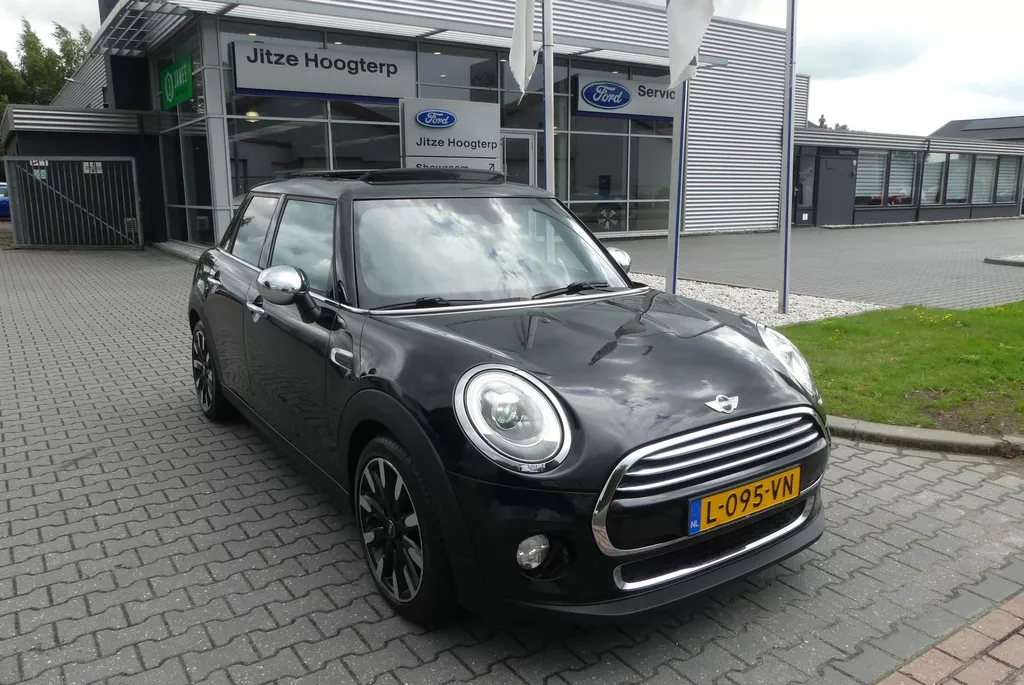 MINI Mini 1.5 Cooper Chili CLIMA, NAVI, PDC, SCHUIF/KANTELDAK, STOELVERWARMING, VOORRUITVERWARMING, 137.689KM