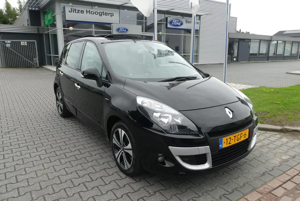 Renault Sc&eacute;nic 1.4 TCe Bose CRUISE, CLIMA, NAVI, CAMERA, TREKHAAK (1.300KG), 75.385KM