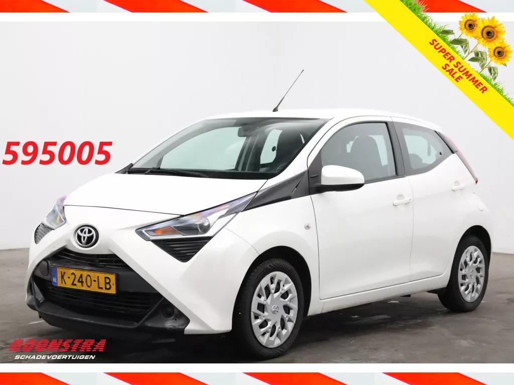 Toyota Aygo 1.0 VVT-i x-play Airco Cruise Camera 65.818 km!