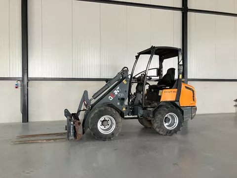 te koop giant V452T HD minishovel/shovel