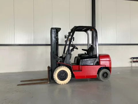 te koop hangcha 2.5ton diesel heftruck triplo