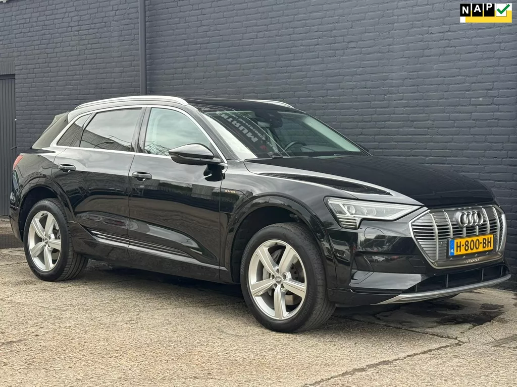 Audi E-tron E-tron 50 quattro Launch edition plus 71 kWh NAVI | PDC | CARPLAY | LEDER | STOELVERWARMING