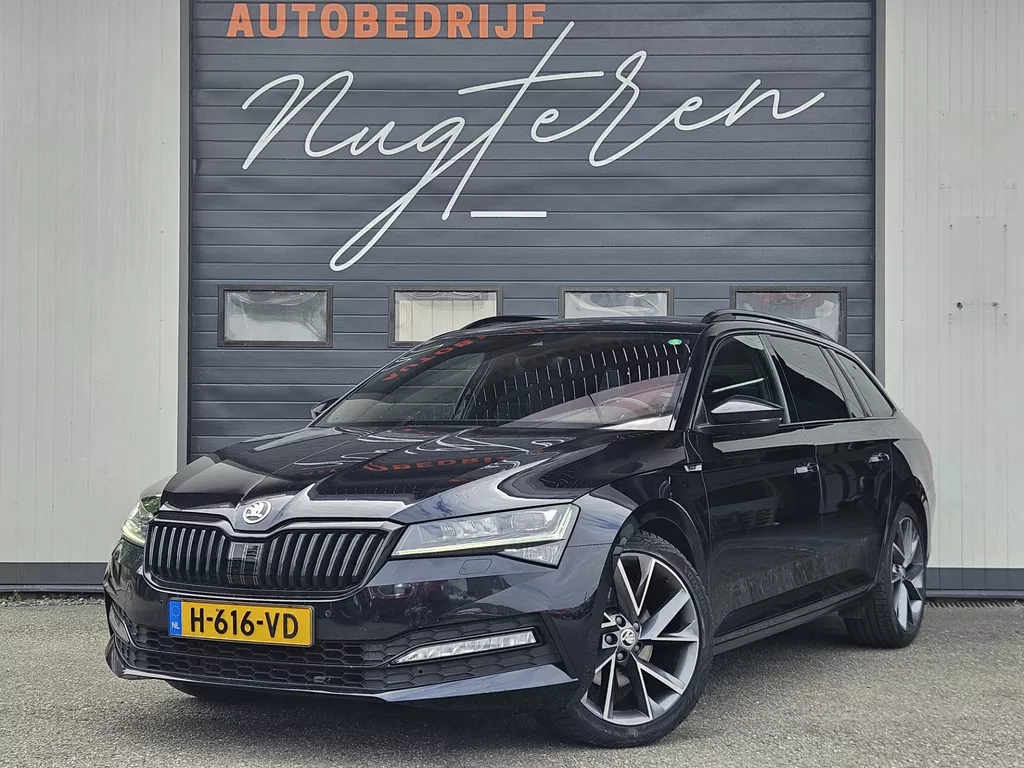 Skoda Superb Combi 1.5 TSI ACT Sportline Business|Panorama|Virtual|Matrix LED|Trekhaak|Camera|