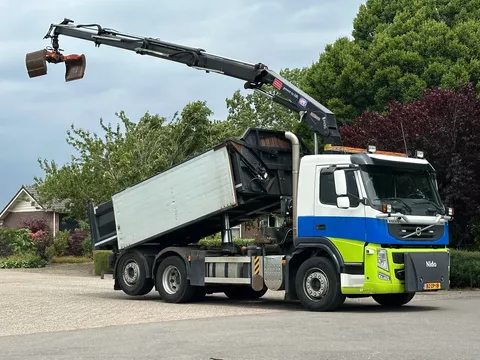 Volvo FM 330 186dkm! !!6X2!!Kraan/KIPPER!!RADIO REMOTE! EX-GEMEENTE/KOMMUNAL!