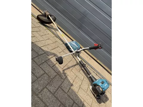 Makita BENZINE BOSMAAIER MAKITA MM4