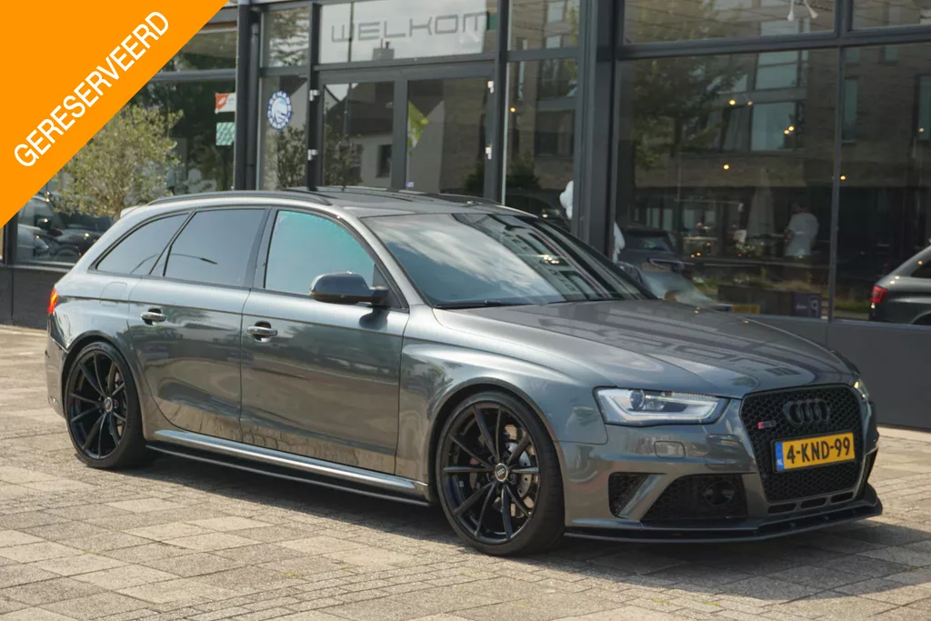 Audi RS4 Avant 4.2 FSI a4 quattro | Akrapovic | Apple Carplay | B&amp;O | Pano
