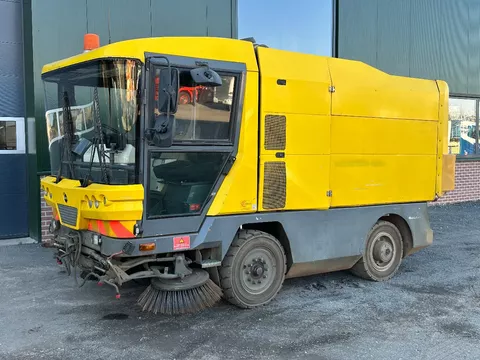Ravo 530 VEEGMACHINE/SWEEPER!!