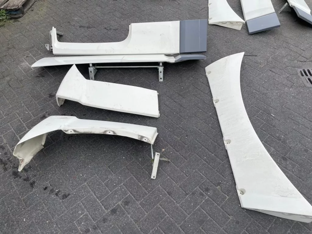 DAF 1291469 / 1836000 / 1836001 SPOILER SET SUPER SPACE CAB