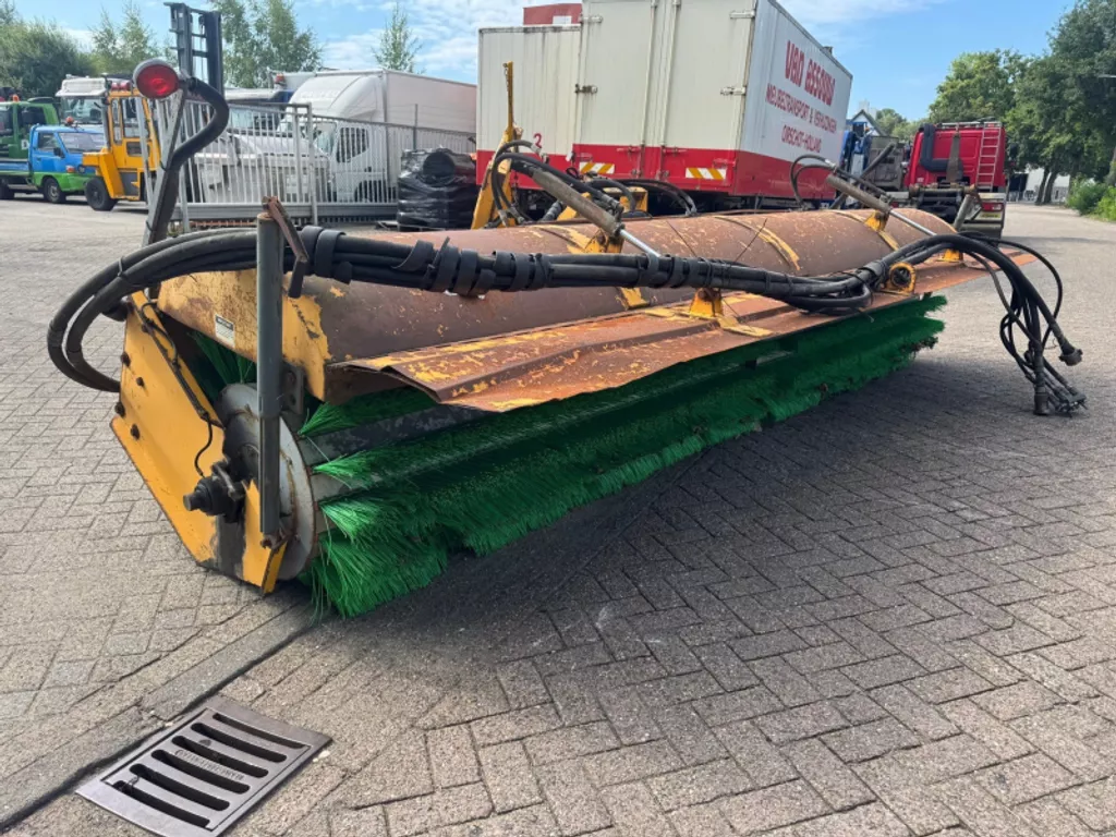 DIVERSEN SWEEPSTER TM3116C / SNEEUWBORSTEL