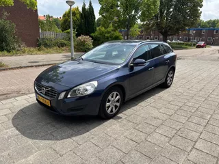 Volvo V60 1.6 T3 Kinetic Airco Cruise PDC Ocean Blue