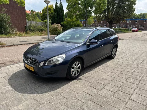 Volvo V60 1.6 T3 Kinetic Airco Cruise PDC Ocean Blue