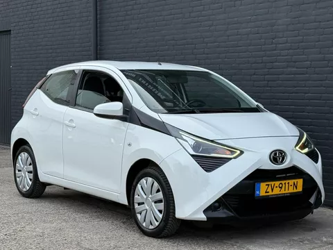 Toyota Aygo 1.0 VVT-i x-play limited| NAVI | PDC | AIRCO | CAMERA | CARPLAY | NWE APK