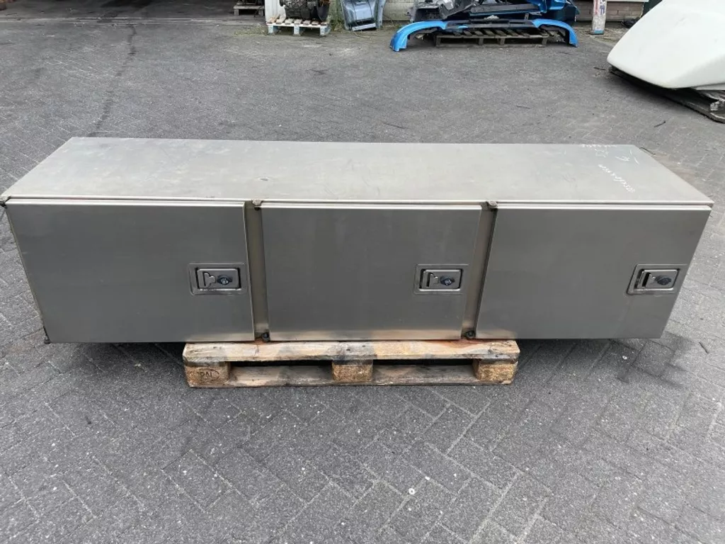 Diverse RVS GEREEDSCHAPSKIST 225X60X55 CM
