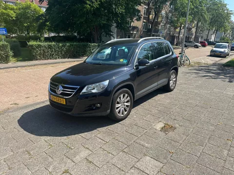 Volkswagen Tiguan 2.0 TSI Sport&amp;Style 4Motion 4x4 Leder Cruise Parkassist